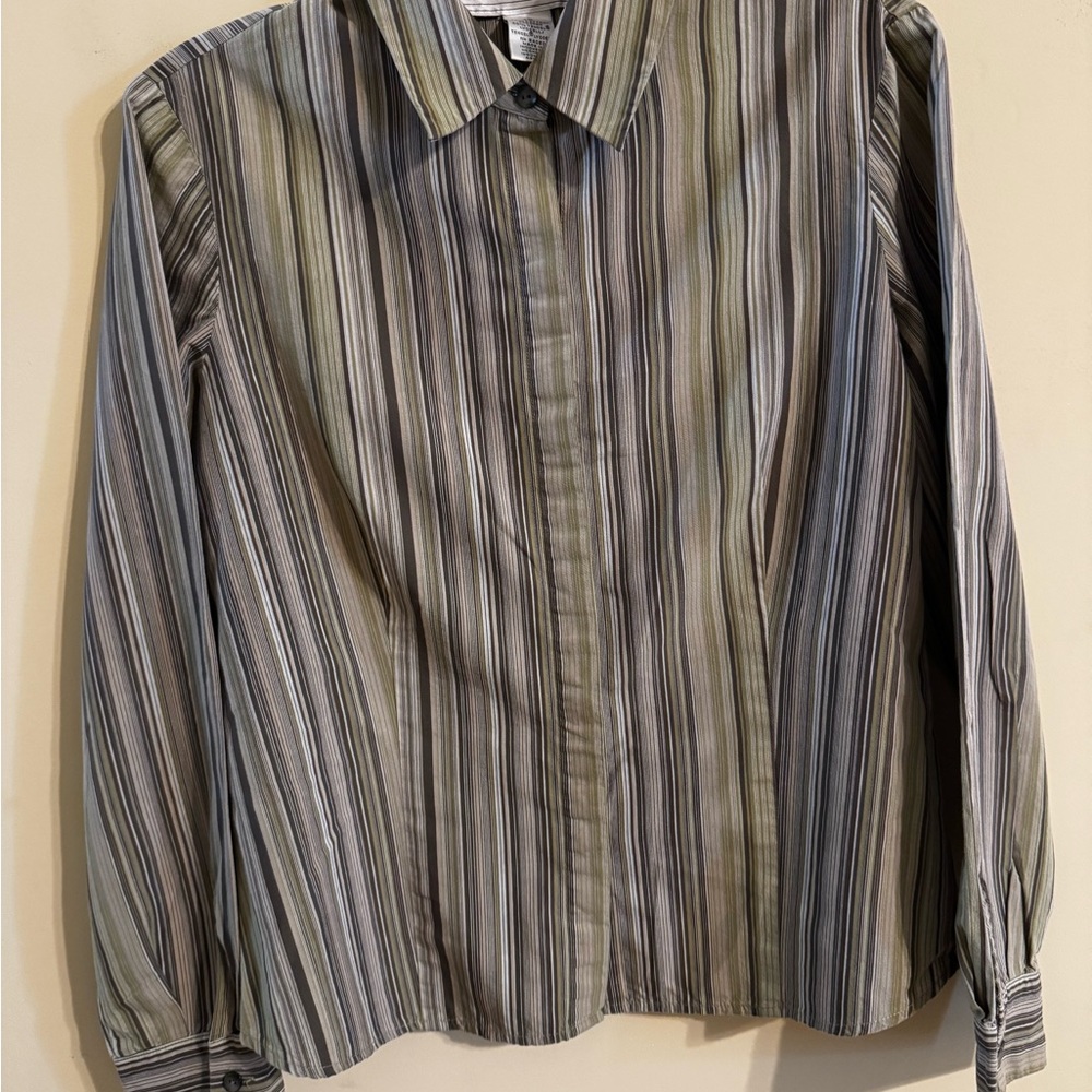 Jones Wear Green Button Down Shirt Classic Business Style